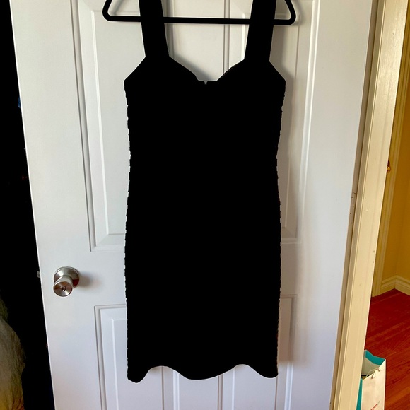 Black dress - Picture 5 of 5